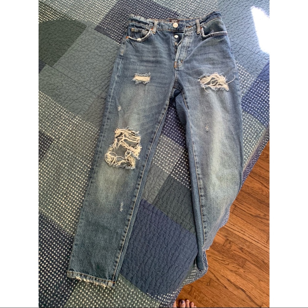 BDG • high rise distressed denim jeans, size 27